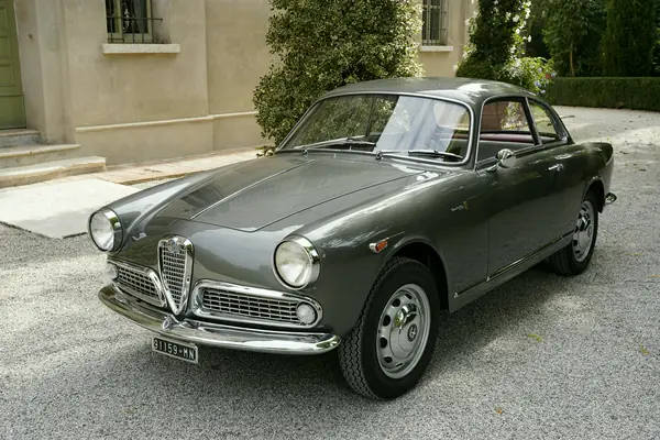Alfa Romeo Giulietta Sprint - Tre quarti anteriore