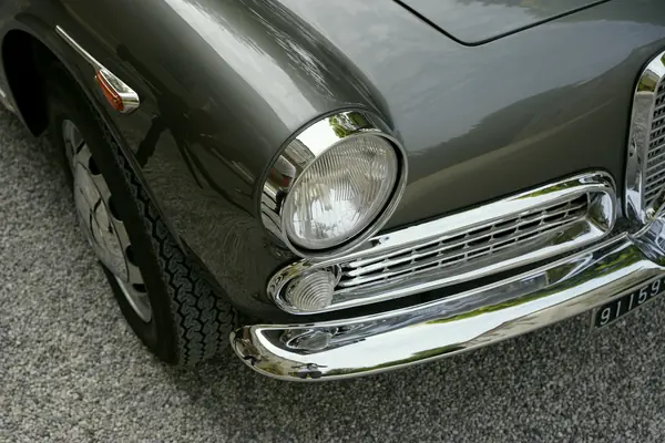 Alfa Romeo Giulietta Sprint - Paraurti e griglia laterale