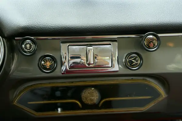 Alfa Romeo Giulietta Sprint - Plancia centrale