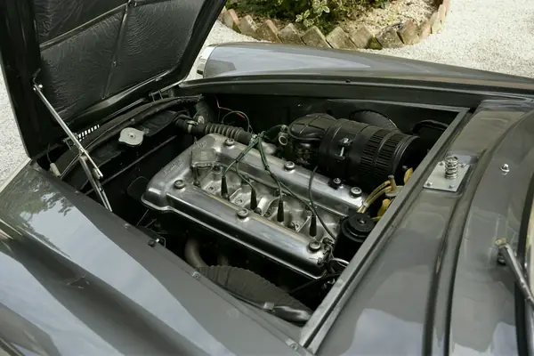 Alfa Romeo Giulietta Sprint - Vano motore