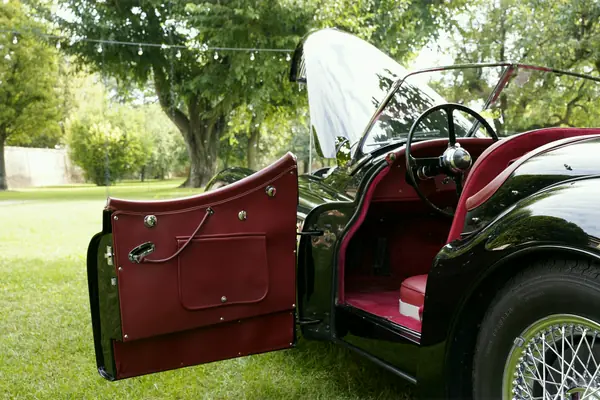 Jaguar XK 120 SE Roadster - Portiera aperta