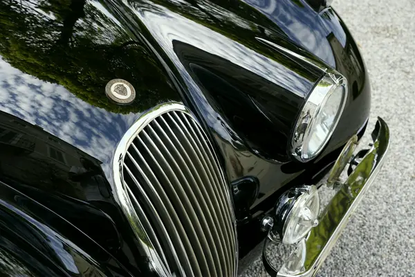 Jaguar XK 120 SE Roadster - Dettaglio calandra