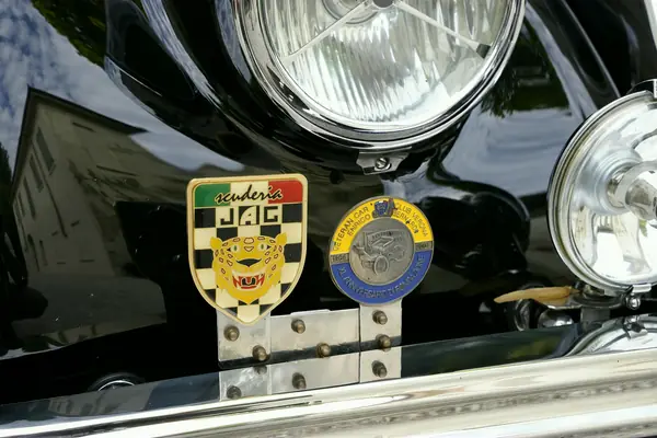 Jaguar XK 120 SE Roadster - Badge Scuderia Jag e Veteran Car Club