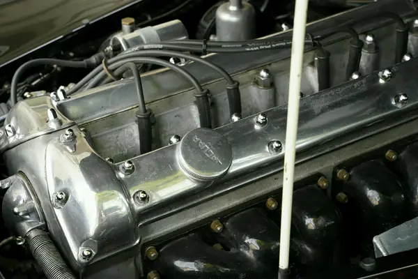 Jaguar XK 120 SE Roadster - Testata bialbero