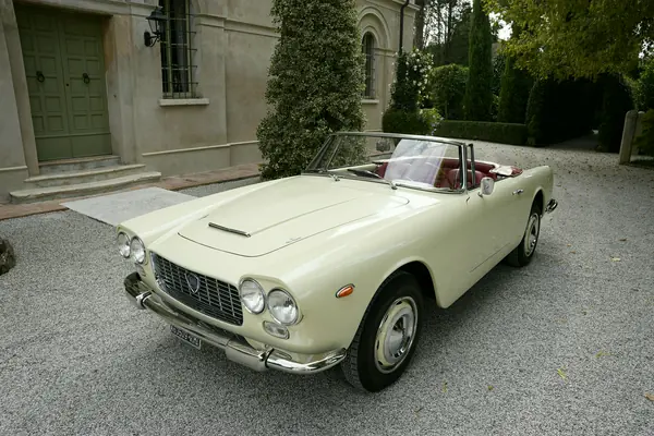 Lancia Flaminia Convertibile Touring - Tre quarti anteriore dall'alto
