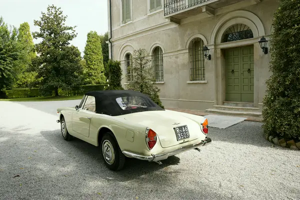 Lancia Flaminia Convertibile Touring - Con capote, tre quarti posteriore