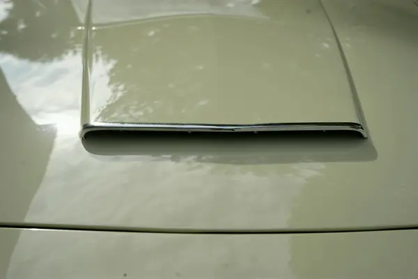 Lancia Flaminia Convertibile Touring - Presa d'aria sul cofano