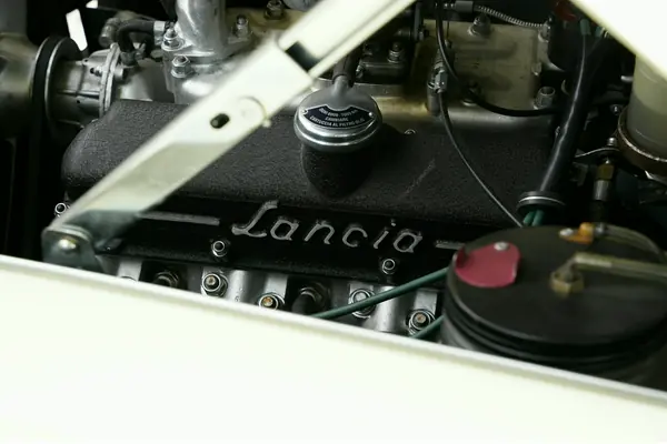 Lancia Flaminia Convertibile Touring - Coperchio punterie Lancia